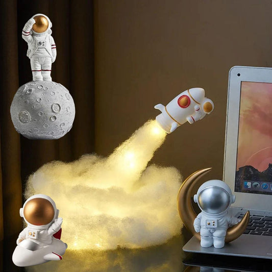 Luminária Abajur de Mesa Mini Foguete Decorativo - 0003 Conceito Kids Foguete + 3 Astronautas 
